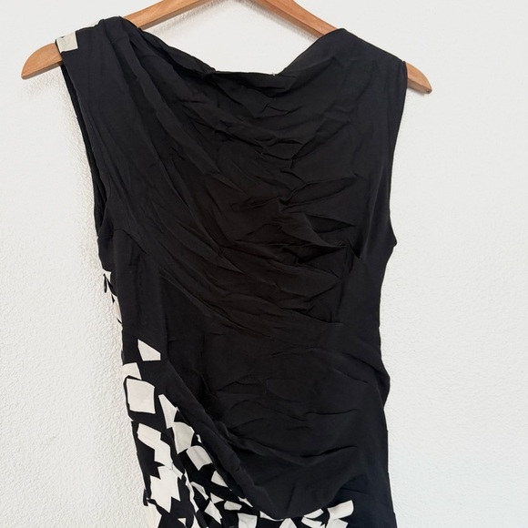 Diane Von Furstenberg Black & White Square Print Silk Ruched Dress Size US 6 - Picture 8 of 11